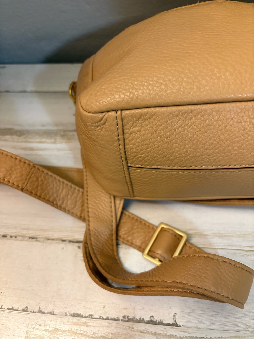 Hammitt Evan Small Crossbody-Toast Tan Leather Brushed Gold Rivets-Pristine - Picture 6 of 16